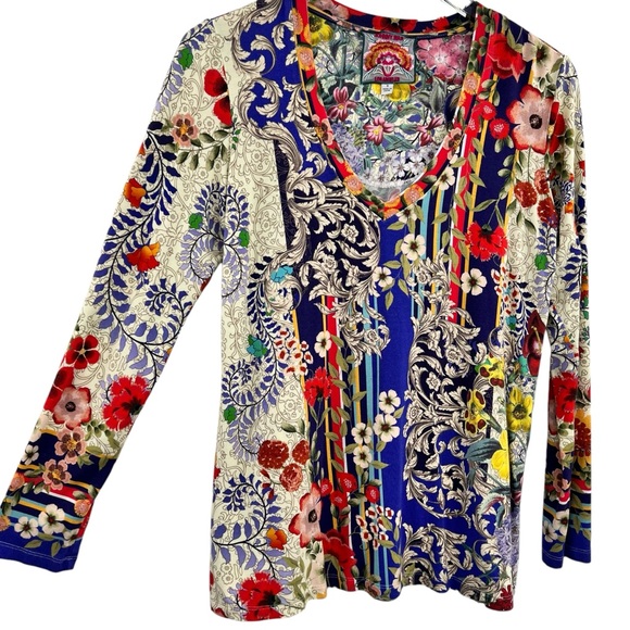 JOHNNY WAS Wild Flower Favorite V-Neck Long Sleeve Swing Tee Women's Size Small - Picture 6 of 13